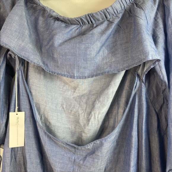 TRUTH NYC X-large denim color, off shoulder top ,open back Tie’s at wrist - Picture 8 of 9